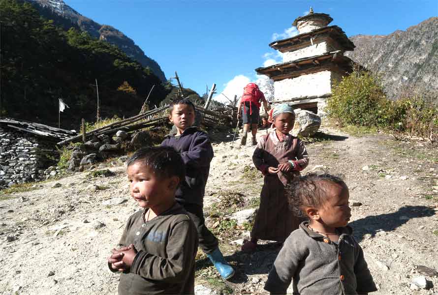 Manaslu Circuit Trek cost and itineraray