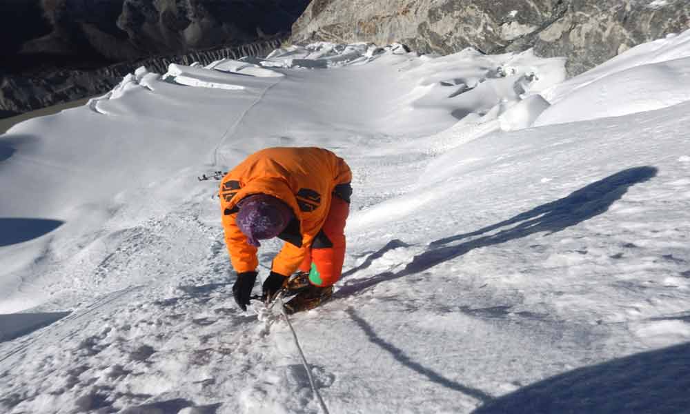 https://www.hikingtrek.com/trip/mera-and-island-peak-climbing-via-amphu-lapcha-pass