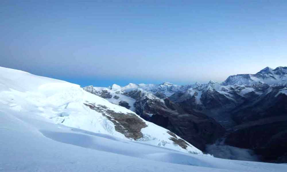Pisang Peak climbing  with Annapurna Circuit trek cost