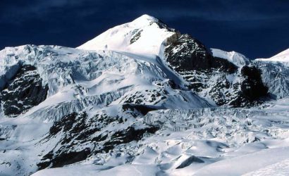 Pisang peak climbing with Annapurna circuit trek