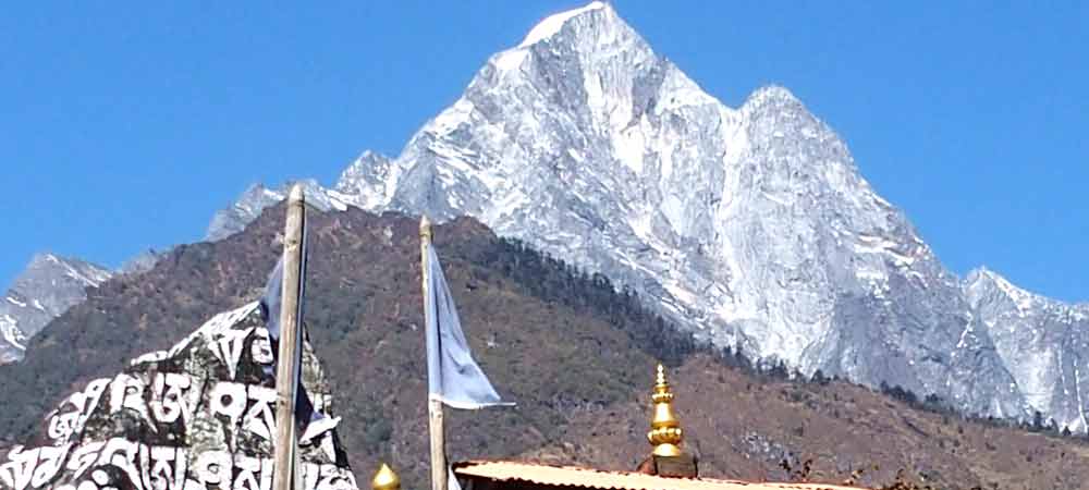Khumbu Everest trek and peak climbing