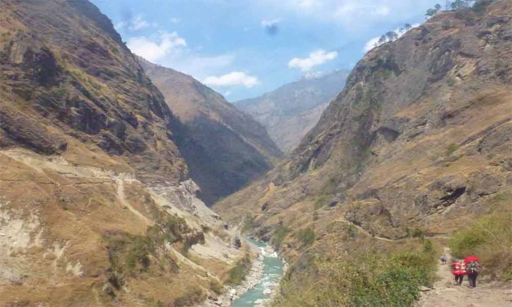 Guide and porter hire for the Tsum Valley trek