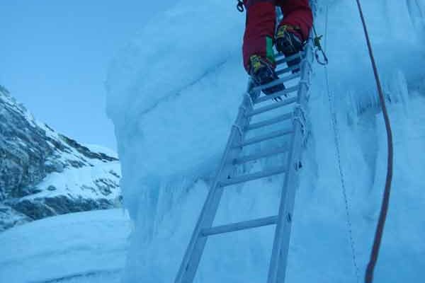 Chhukung to Island Peak climbing