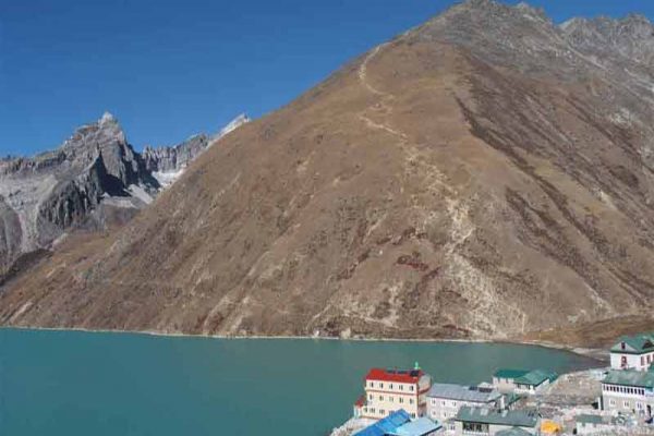 Guide and porter hire for Three Pass Trek from Lukla